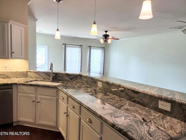 Photo - 144 Hardinberry St