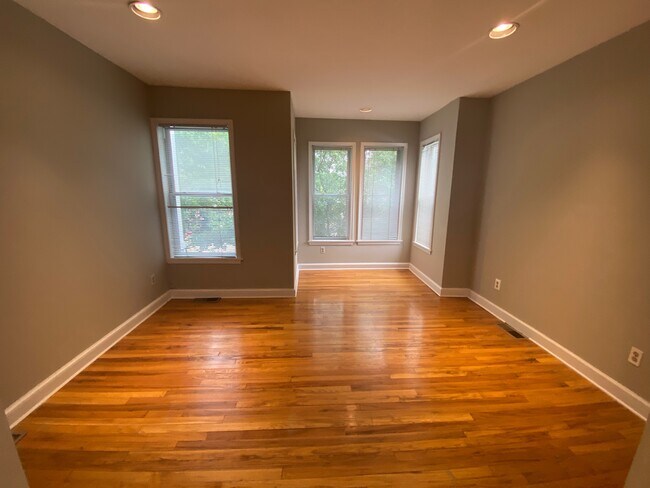 Bed 1 - 411 I St NE Unit 2