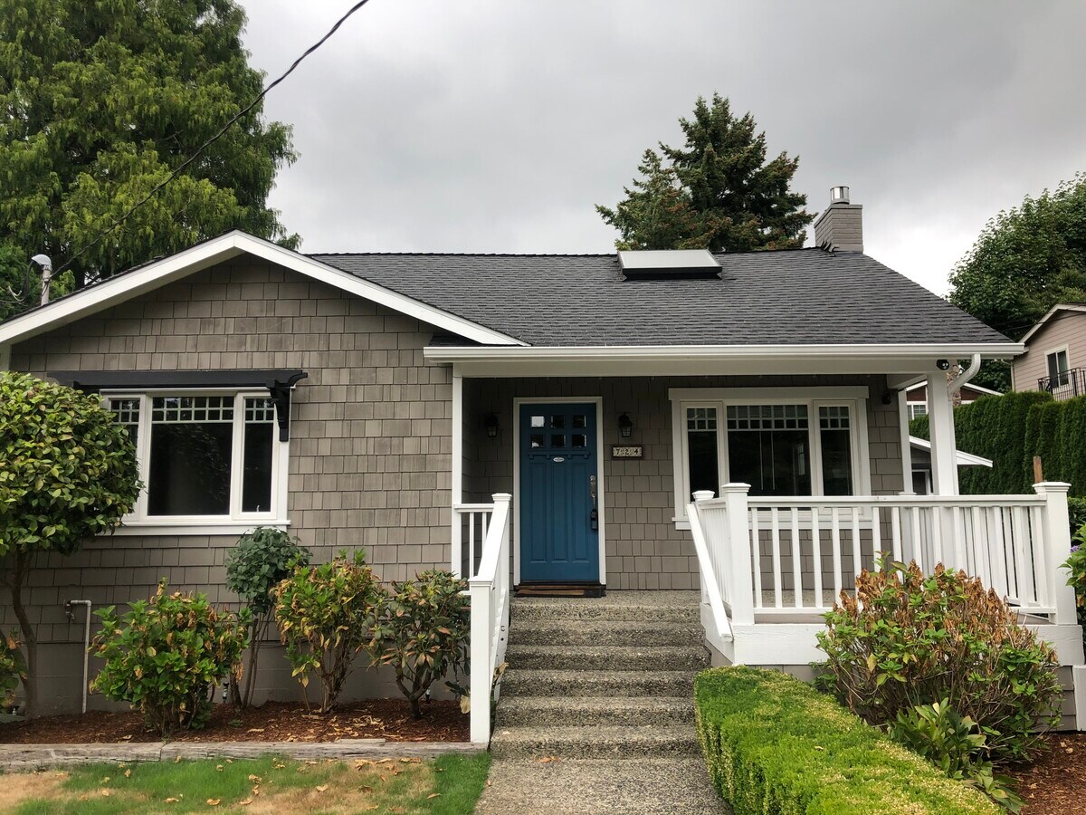Photo - 724 16th Ave W