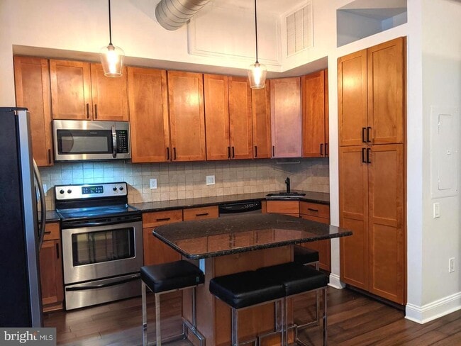 Building Photo - 1100 S Broad St Unit 309B