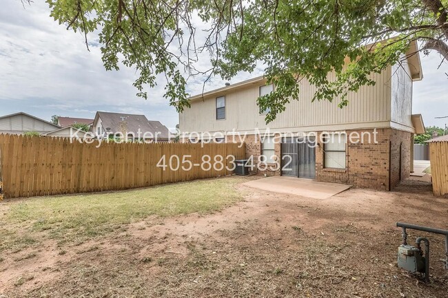 Photo - Beautiful 2BD/2.5 BTH Home Right off of NW Expressway and Shopping Areas