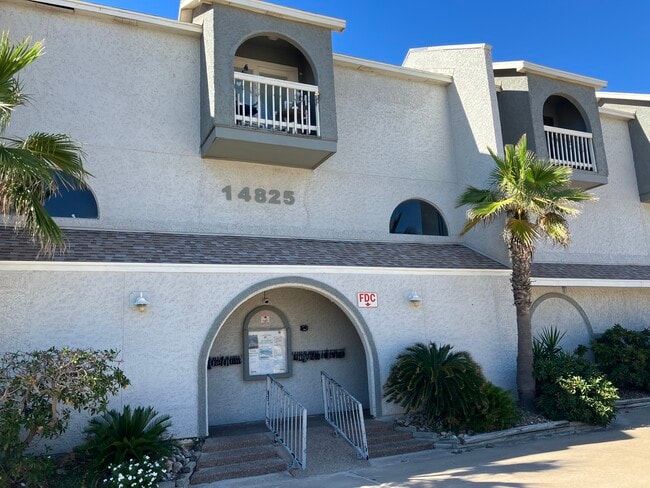 Building Photo - 14825 Windward Dr Unit 219