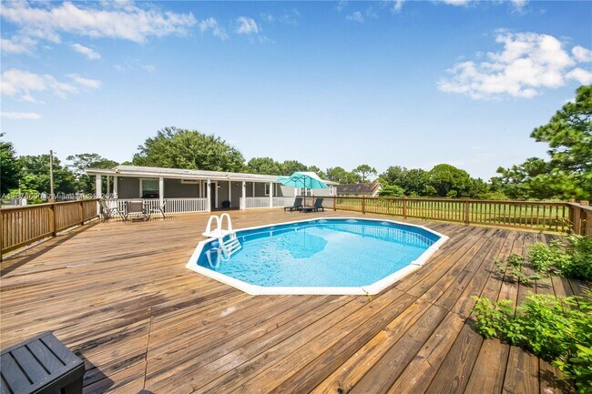 Photo - 755 N Quebrada St