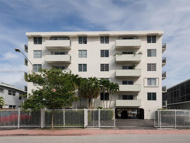Photo - 8024 Tatum Waterway Dr Unit 6B