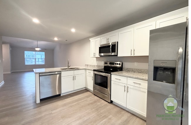 Photo - 139 B St