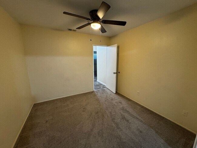 Photo - 5448 Encina Dr Unit 5448 A