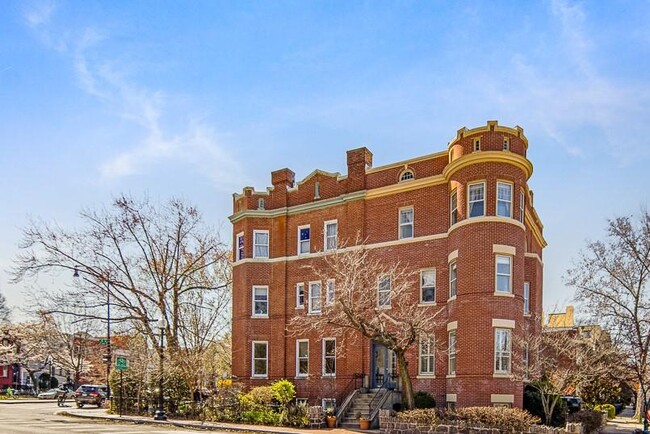 Photo - 226 4th St NE Townhome