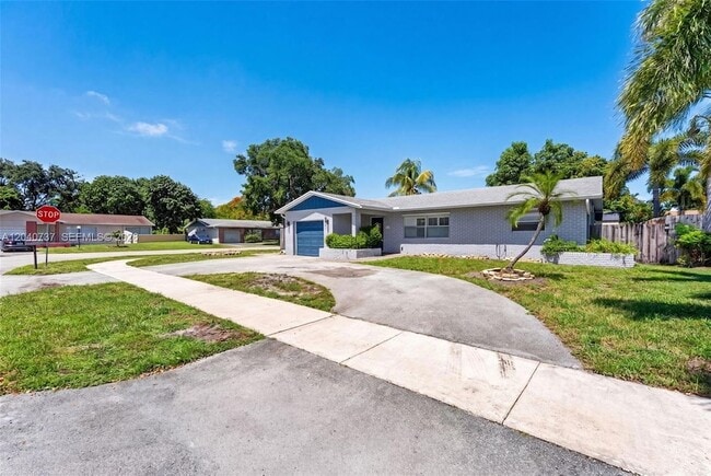 Photo - 6848 NW 27th Way