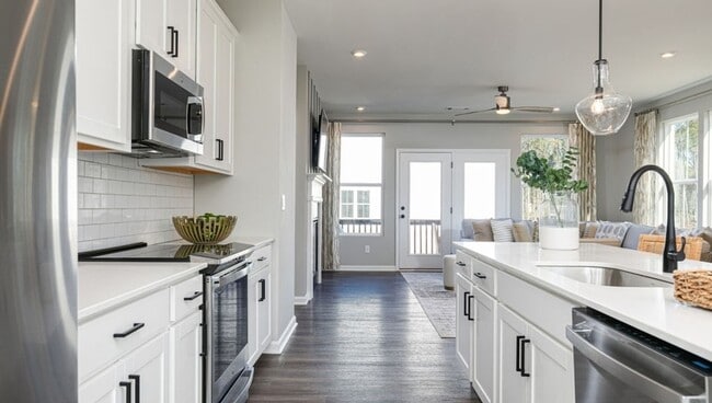 Photo - 2861 Beacon Cove