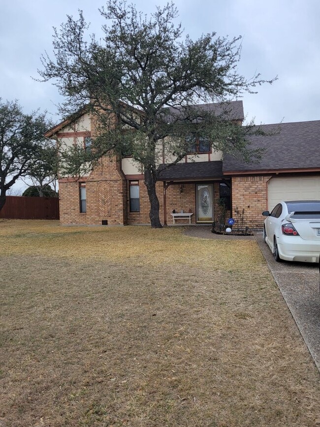 Photo - 703 Skyline Dr