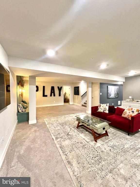 Building Photo - 4563 Shakespeare Cir