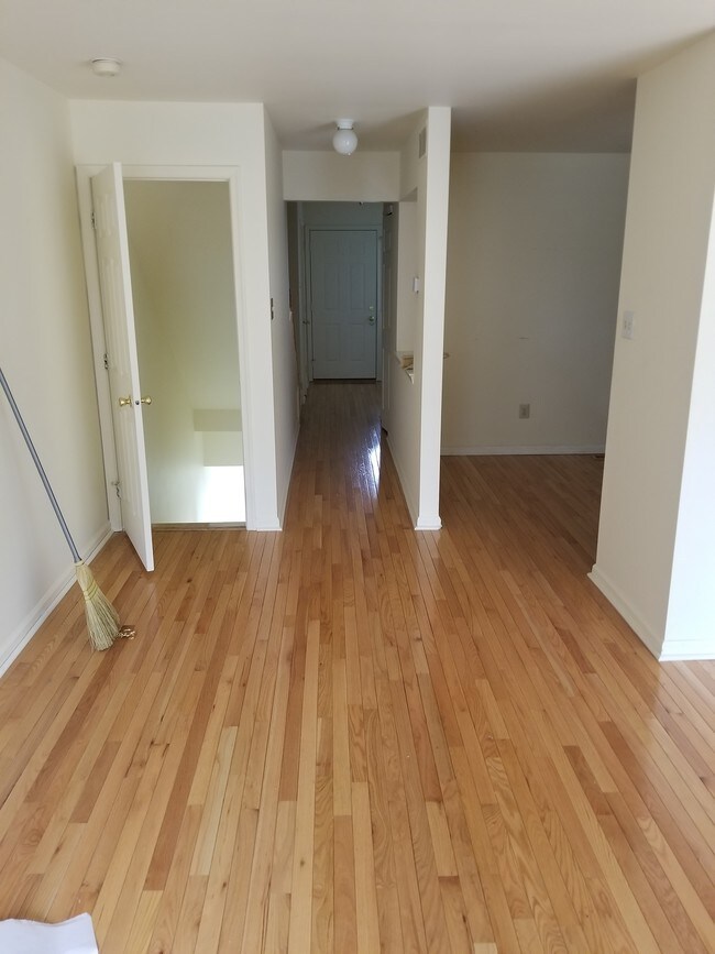 145 Gate Ln Townhome For Rent in Doylestown, PA