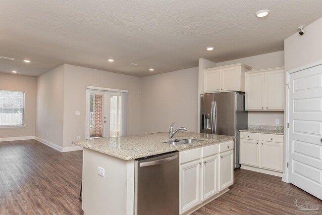 Photo - 7584 Burnside Lp