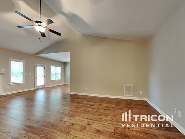 Photo - 189 Crystal Creek Dr