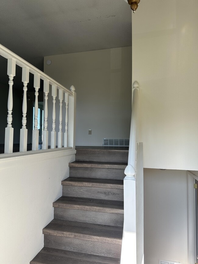 Photo - 4732 Windmill Rd