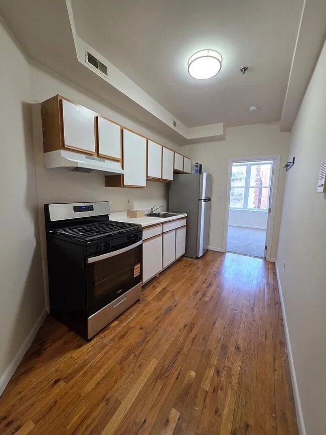 Photo - 530 Monroe St Unit 1