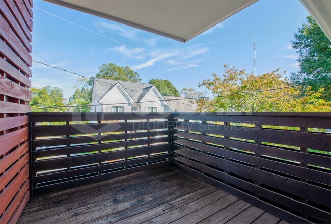 Photo - 271 Glen Iris Dr NE Unidad 4b