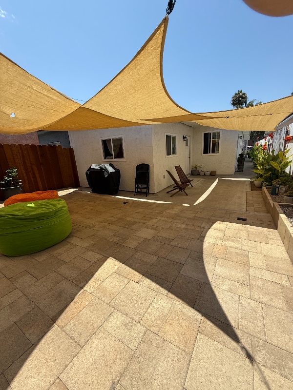 1413 Tobias Dr
