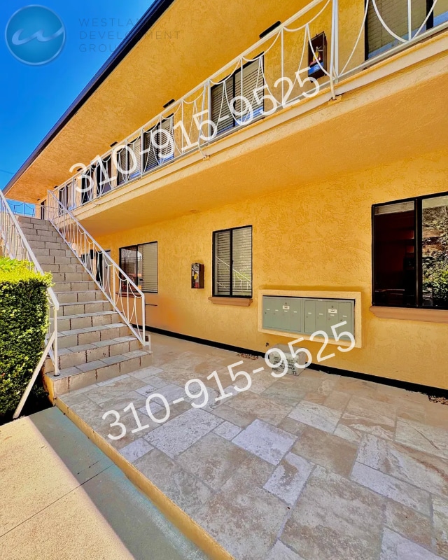 Photo - 1506 S Barrington Ave Unit 104