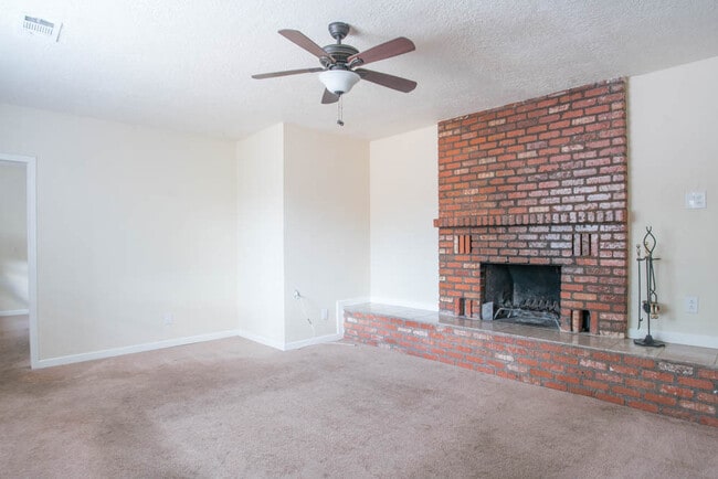 Photo - CLEAN CUTE SOUTH VALLEY 3 Bedroom  2 Bath