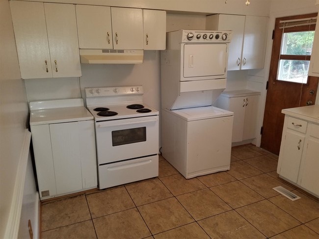 Photo - 1232 Ormer Rd