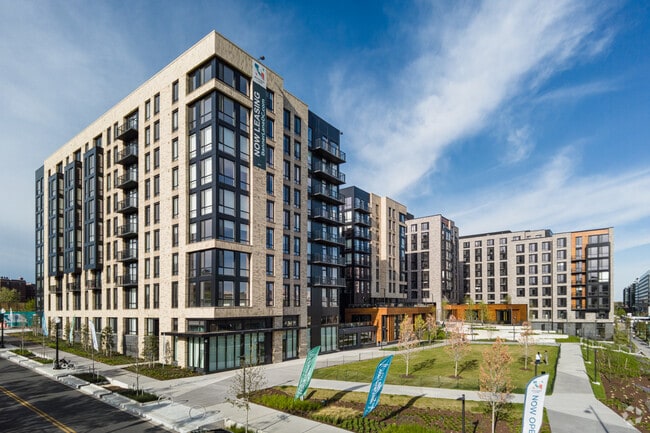 Building Photo - Banner Lane Rental