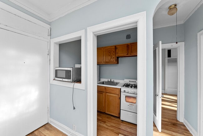 Photo - 4610 N Paulina St Unit 4614-402