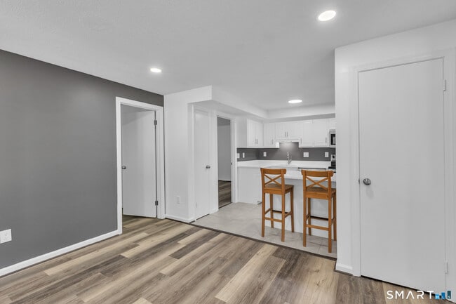 Photo - 15 Cardinal Dr Unit 15