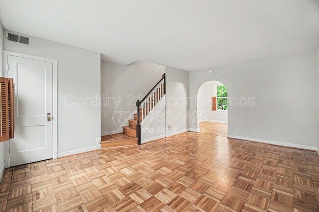 Photo - 1510 S Edgewood St Unit Apt 550