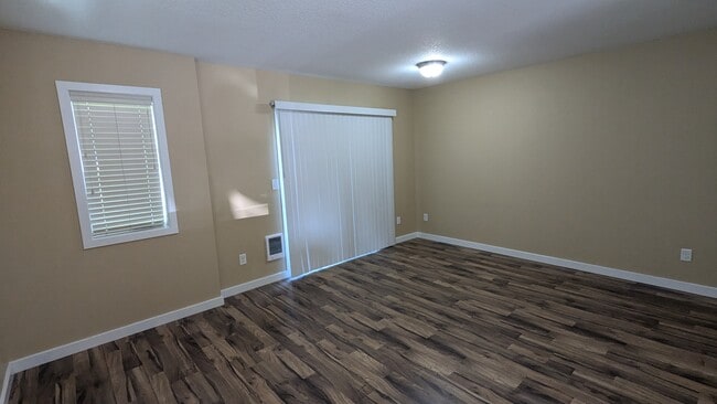 Photo - 10443 NE 5th Cir Townhome