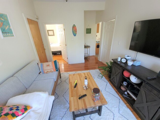 Photo - 76 Oak St Unit 3R