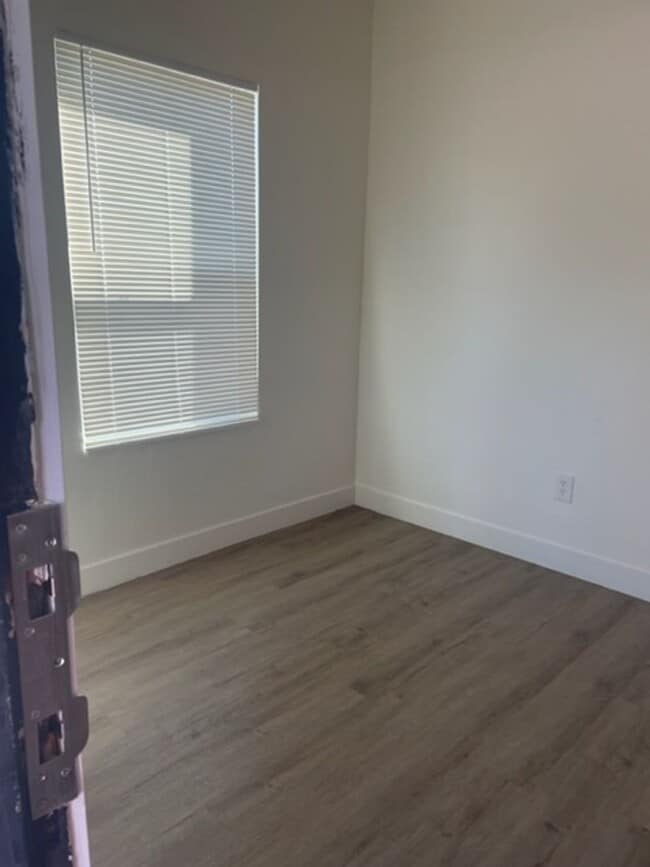 Photo - Unique Tri plex Unit A