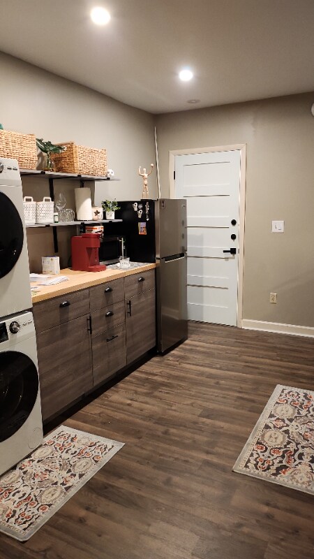 Photo - 692 N Superior Ave Apartment Unit 1