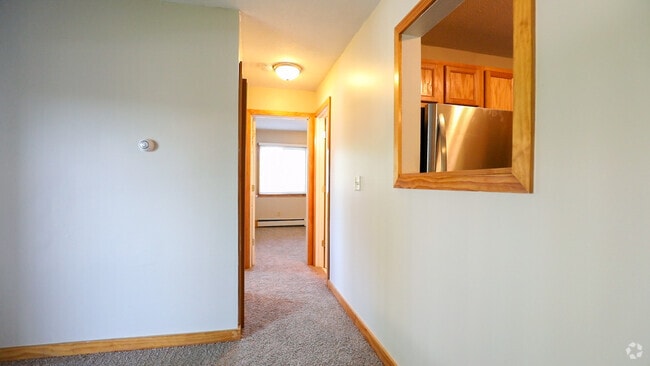 Aspen Village - 2BR, 1BA – 900SF - Hallway