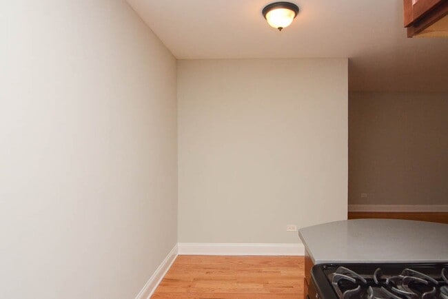 Photo - 448 W Barry Ave Unit 403