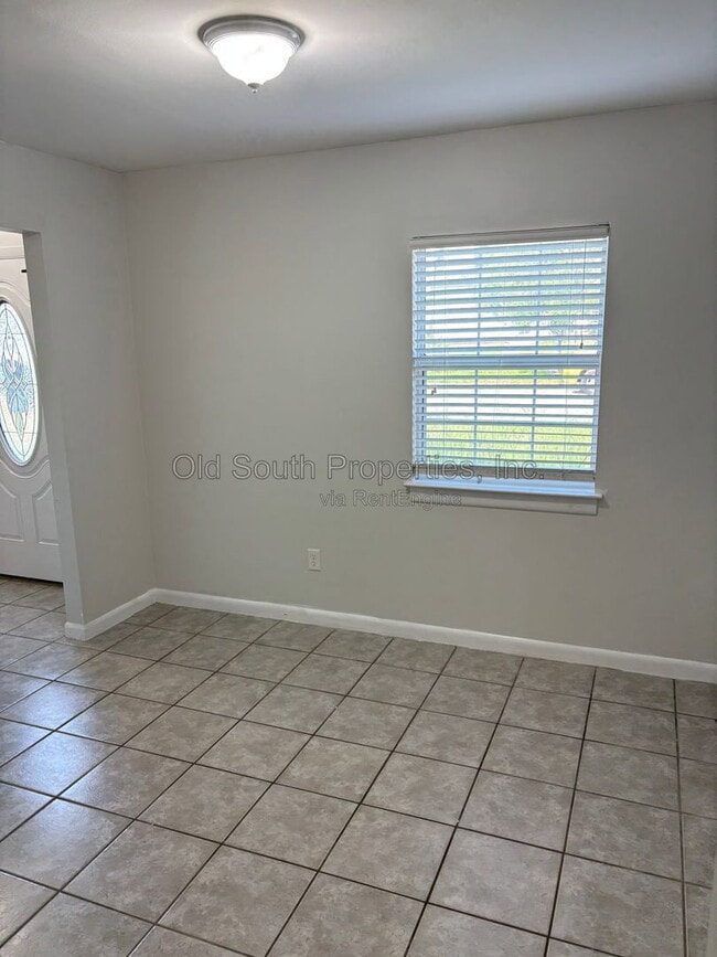 Photo - 8410 Williamsburg Cir