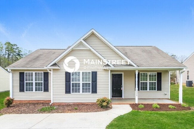 Building Photo - 3 Bedroom Pet-Friendly Home in Winston-Salem, NC with Main Street Renewal