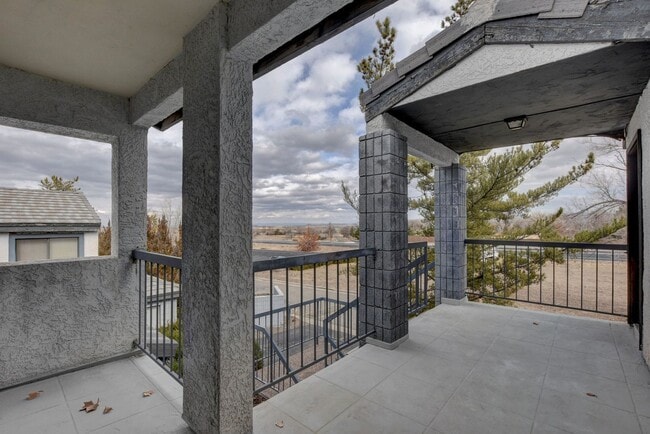 Photo - 3 Bedroom, 2.5 Bathroom Condo for Rent!
