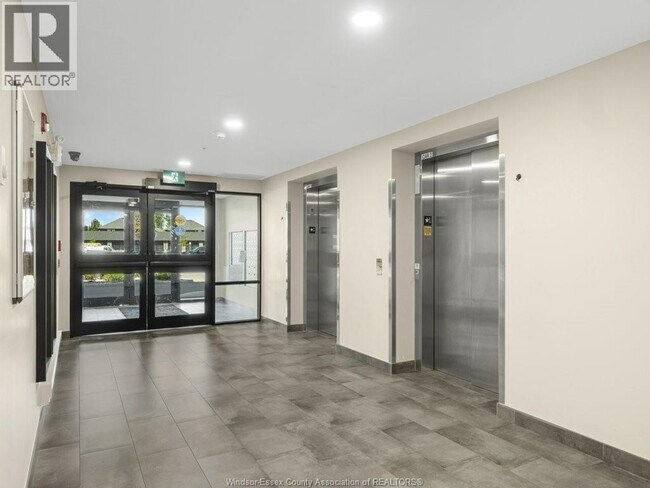 Photo - 2600 Sandwich W Pkwy Unité 204