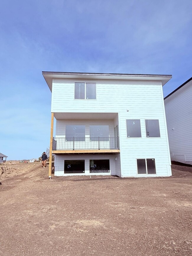 Photo - 1110 NW Sproul Dr