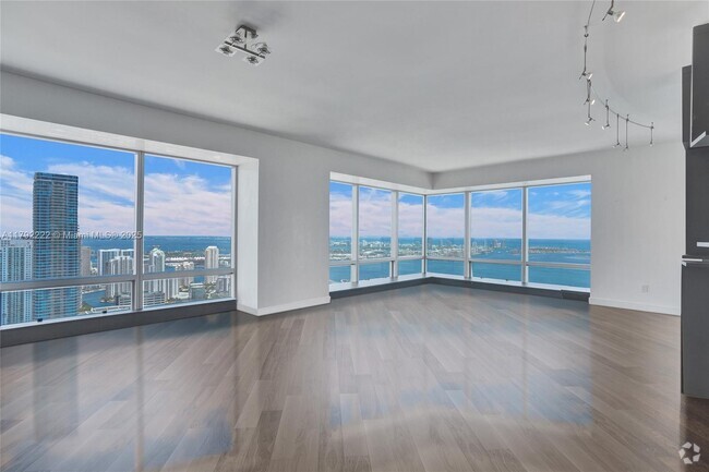 Building Photo - 1425 Brickell Ave Unit 62E Rental