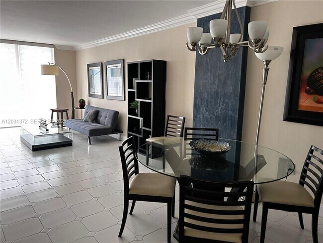 Photo - 2851 NE 183rd St Unidad 1014E