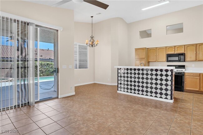 Photo - 8940 Emery Lake St