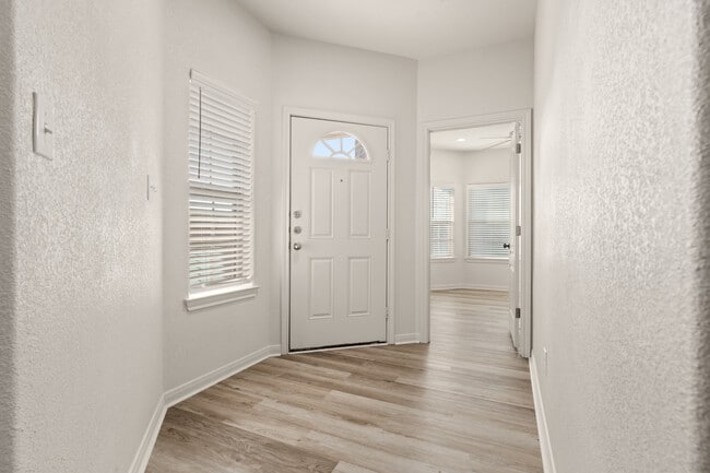 Photo - 301 W Panther Way Unidad 904