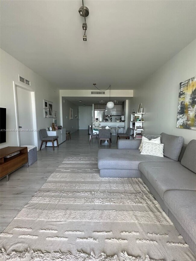 Photo - 3 br, 3 bath Condo - 600 NE 27th St Apt 704 Unidad Apt 704