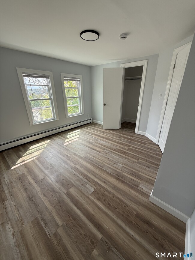 Photo - 103 Walnut St Unit 3rd Floor
