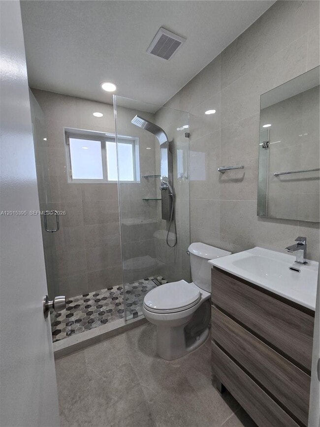 Photo - 1417 W 40th St