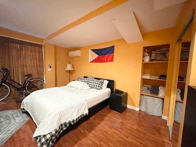 Photo - 50 Saint Germain St Unidad B