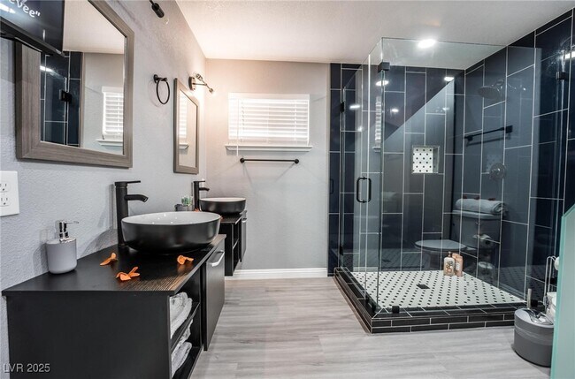 Photo - 7439 Trudy Ln