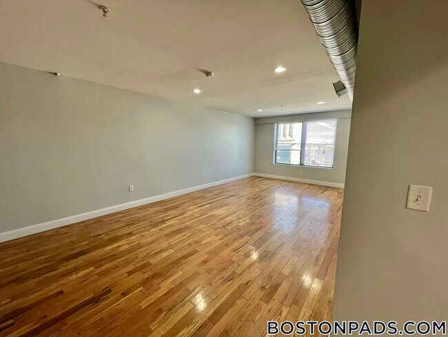 Photo - 26 Portland St Unit 233